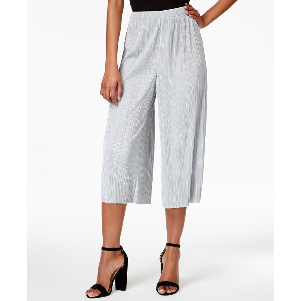Flowy, Light, Cropped, Pull-On Gaucho Pants